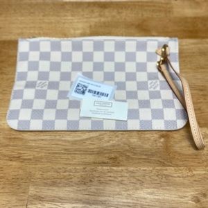 Louis Vuitton Neverfull MM beige wristlet wallet pouch